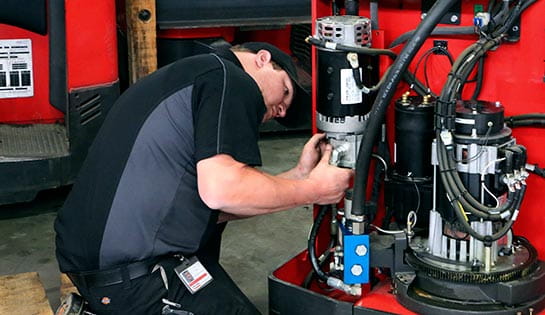 Forklift Service Program | Carolina Handling | Raymond